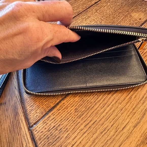 Tory Burch Robinson Continental Leather Wallet Black - Picture 6 of 9